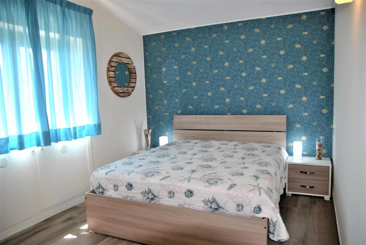 Апартаменты Casa Dinky Attico Con Terrazza Vista Mare Формия Экстерьер фото